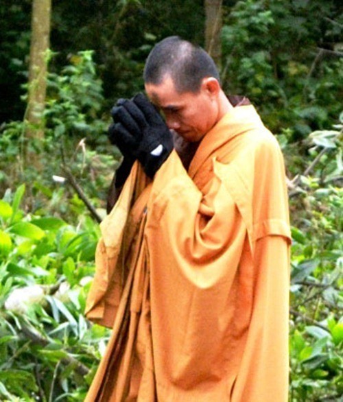 Tháng 10/2012, đoàn “Nhất bộ nhất bái” hành lễ trên địa phận tỉnh Quảng Ninh, tỉnh cuối cùng trong hành trình vượt 1800km của Đại đức Thích Tâm Mẫn.